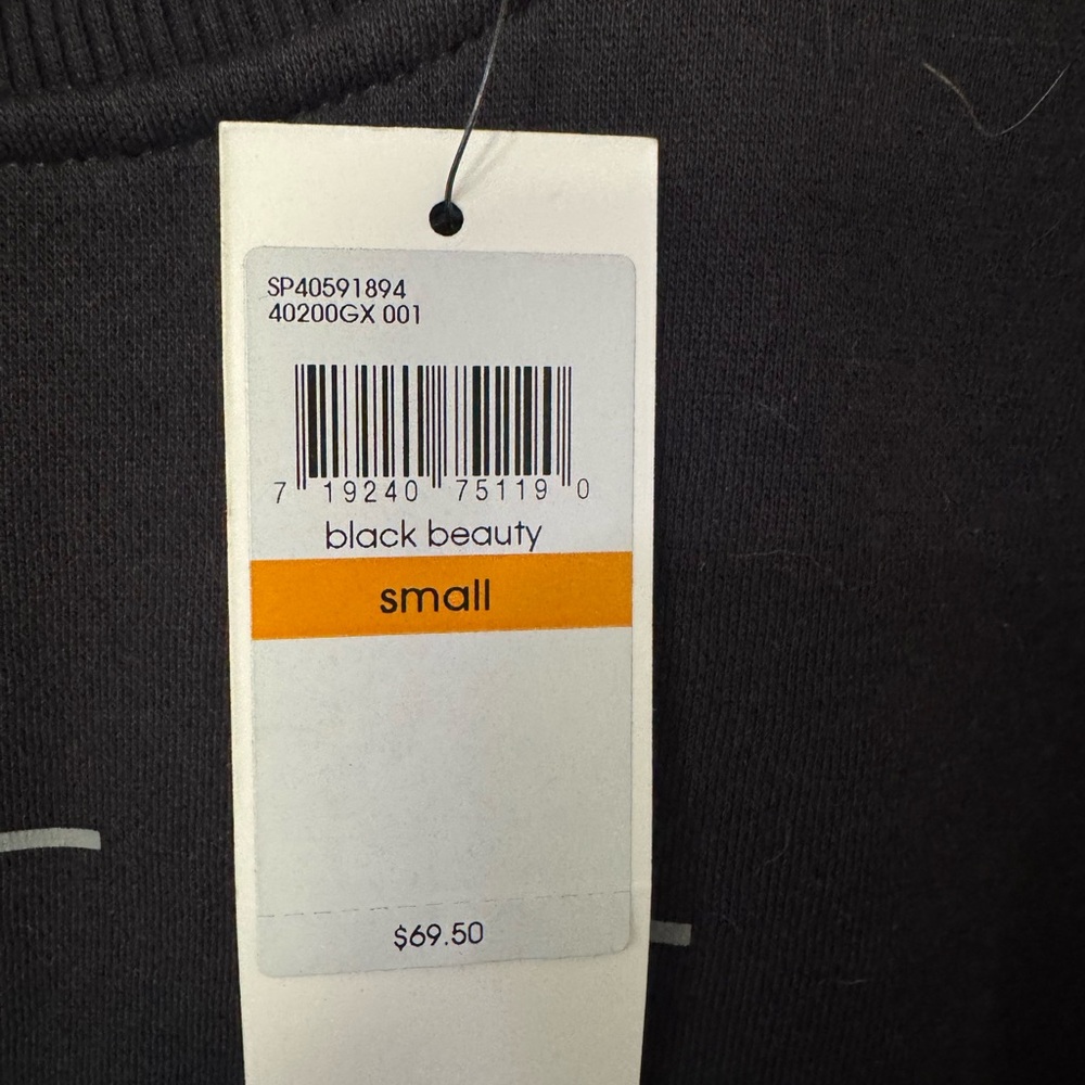 New Calvin Klein Sweatshirt - Picture 4 of 4
